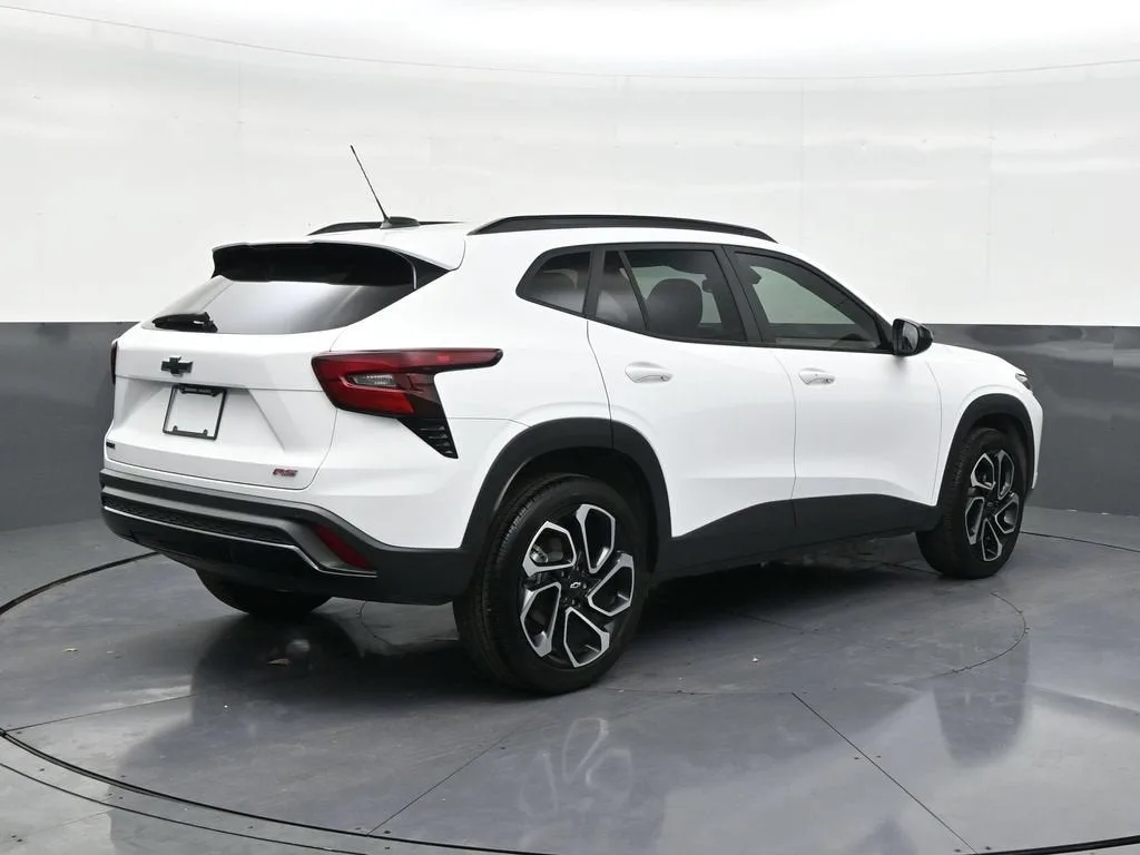 2025 Chevrolet Trax ACTIV photo 5