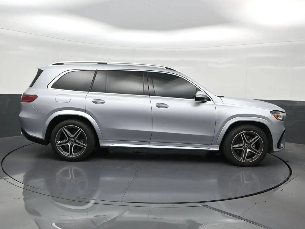 2024 Mercedes-Benz GLS 450 4MATIC® photo 6