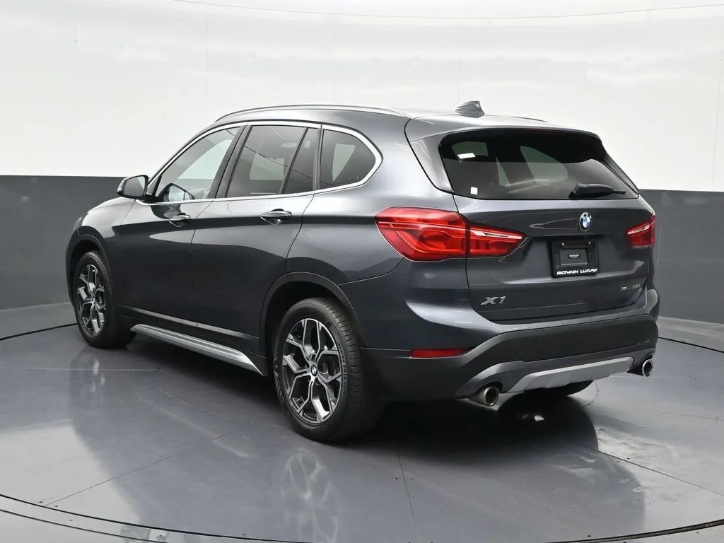 2021 BMW X1 sDrive28i photo 3