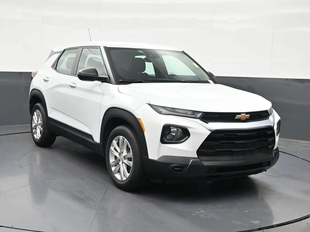 2023 Chevrolet Trailblazer LS photo 8