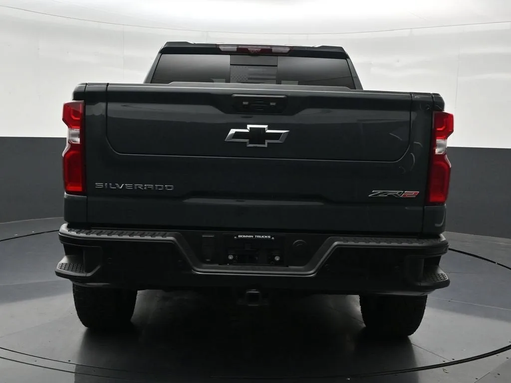 2025 Chevrolet Silverado 1500 ZR2 photo 4