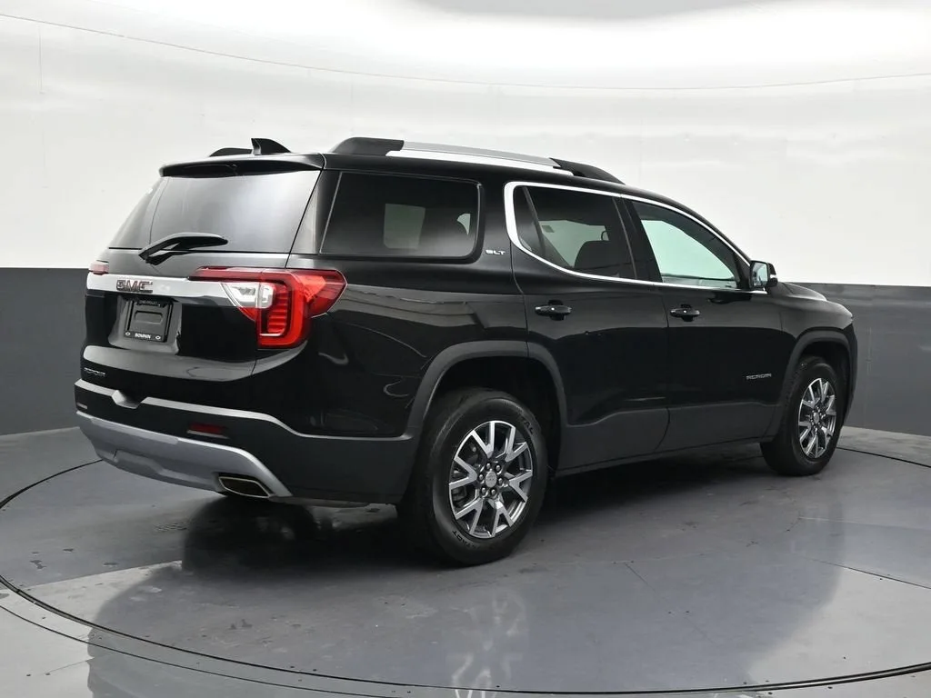 2023 GMC Acadia SLT photo 5