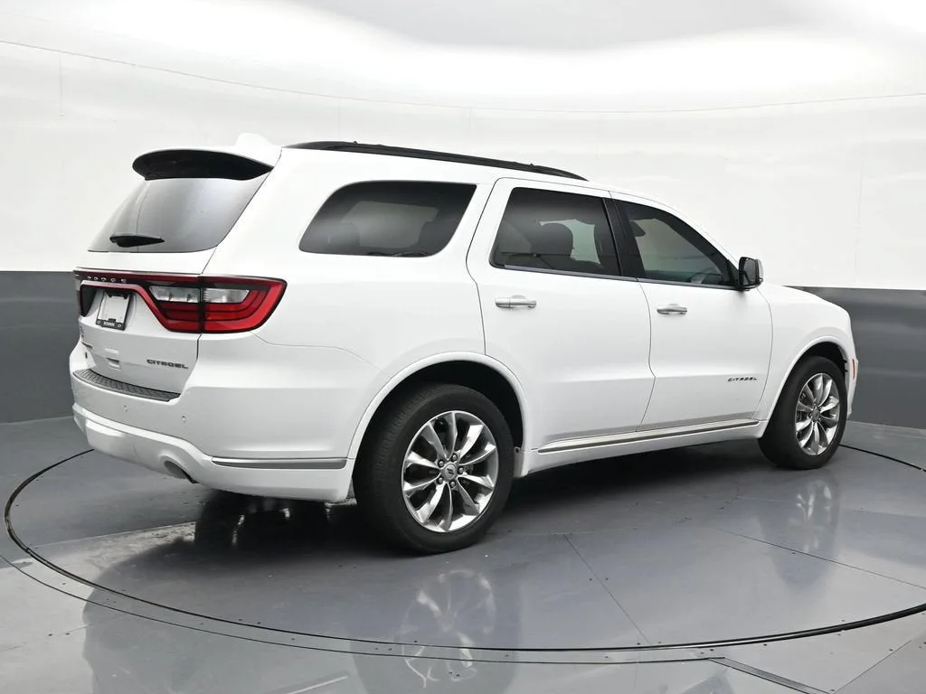 2022 Dodge Durango Citadel AWD photo 5