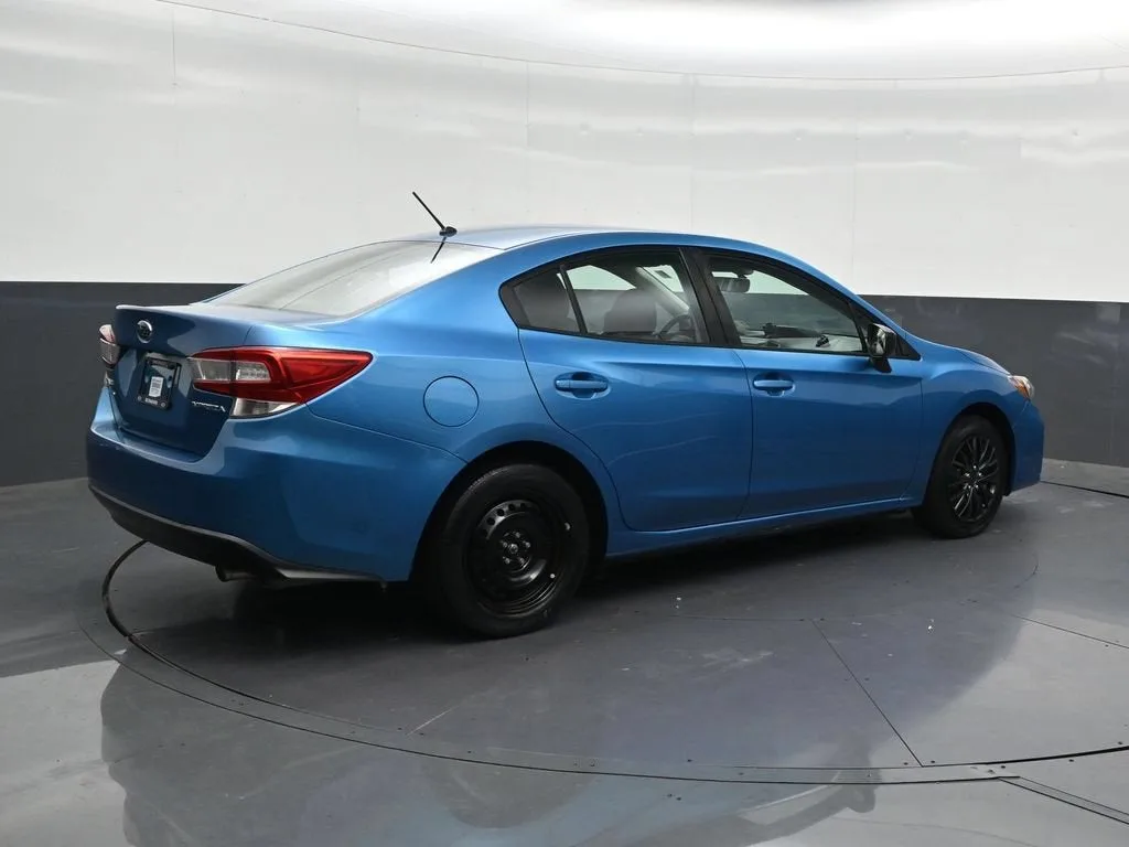 2019 Subaru Impreza 2.0i photo 5