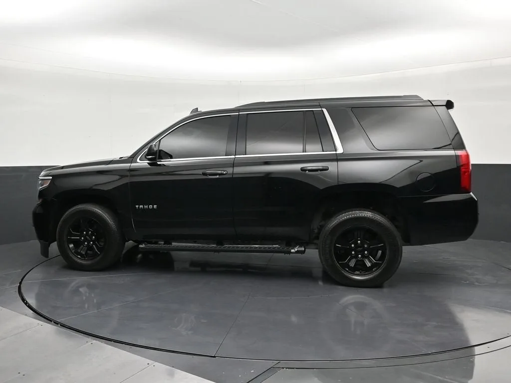 2019 Chevrolet Tahoe LS photo 2