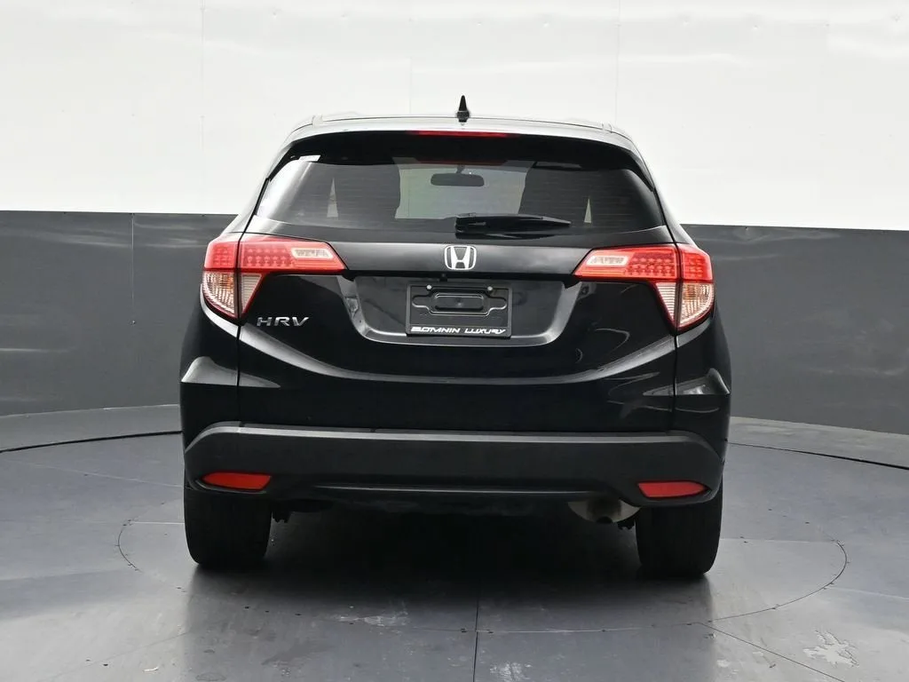 2018 Honda HR-V LX photo 4