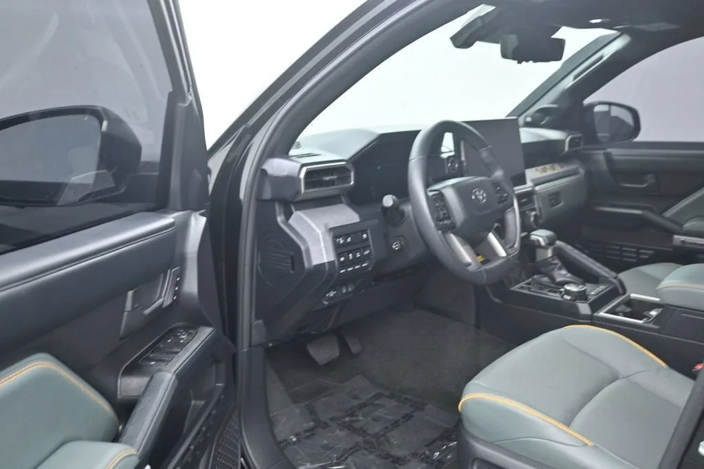 2025 Toyota 4Runner Hybrid TRD Off Road photo 10