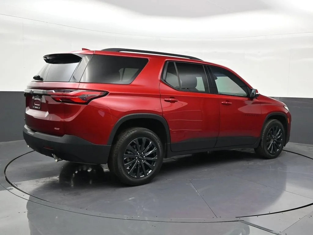 2023 Chevrolet Traverse RS photo 5