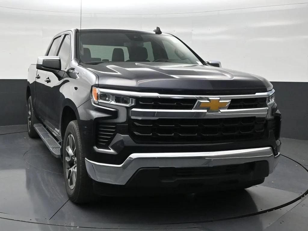 2023 Chevrolet Silverado 1500 LT photo 7
