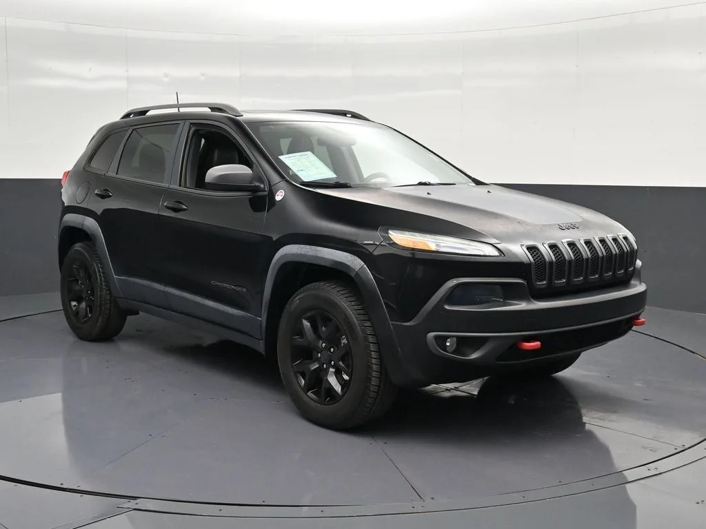 2017 Jeep Cherokee Trailhawk photo 5