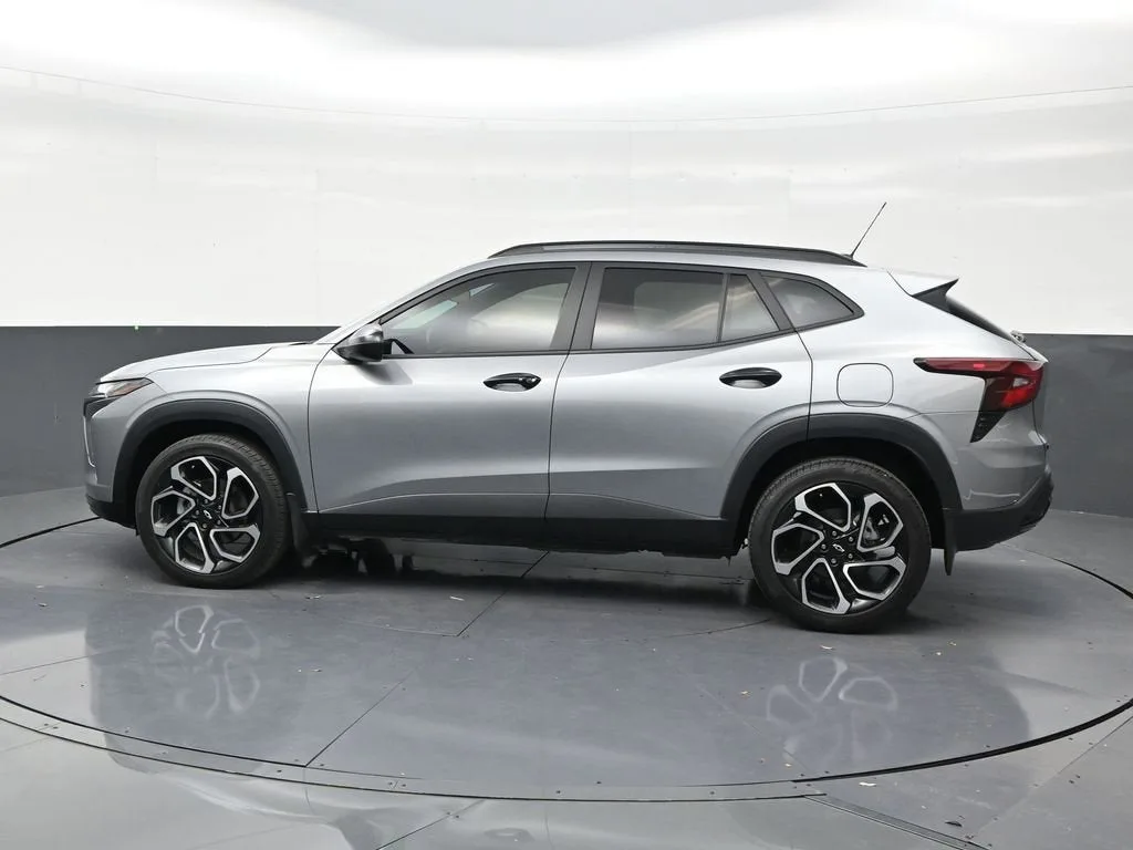 2024 Chevrolet Trax 2RS photo 2