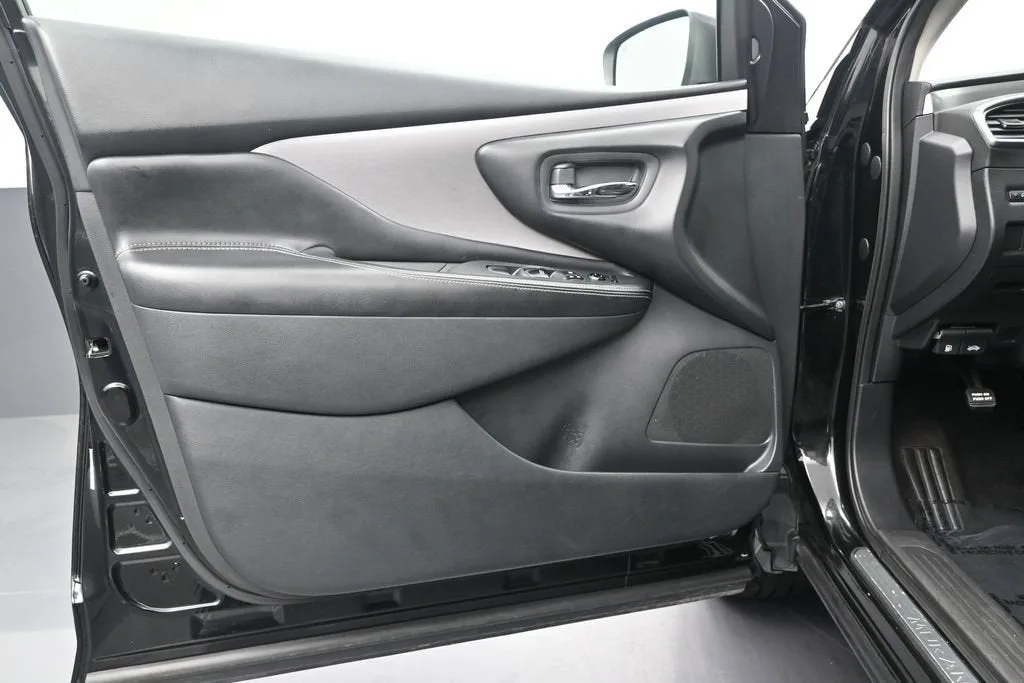 2020 Nissan Murano SV FWD photo 11