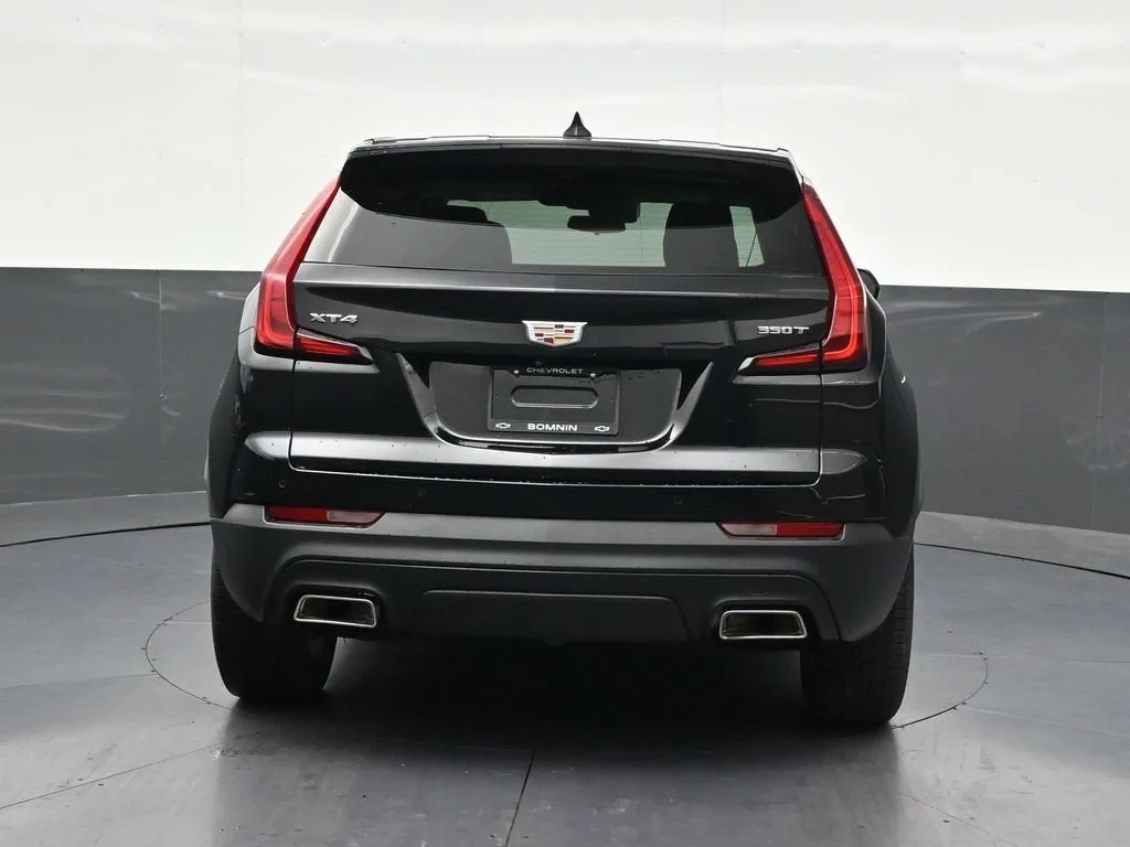 2023 Cadillac XT4 Luxury photo 4