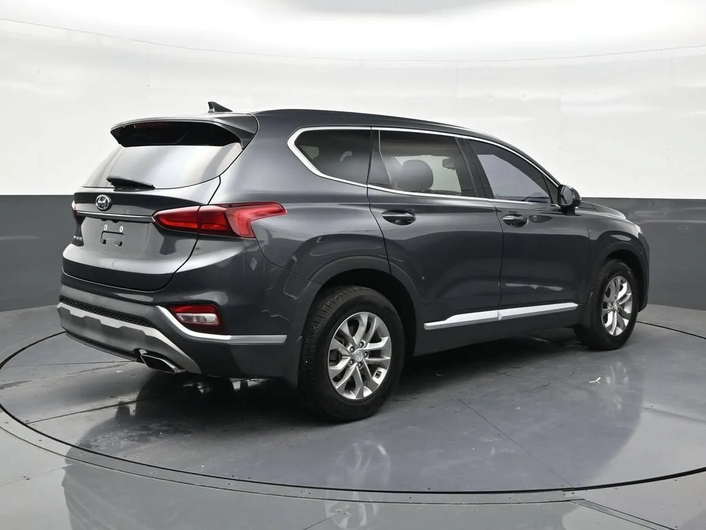 2020 Hyundai Santa Fe SEL photo 5