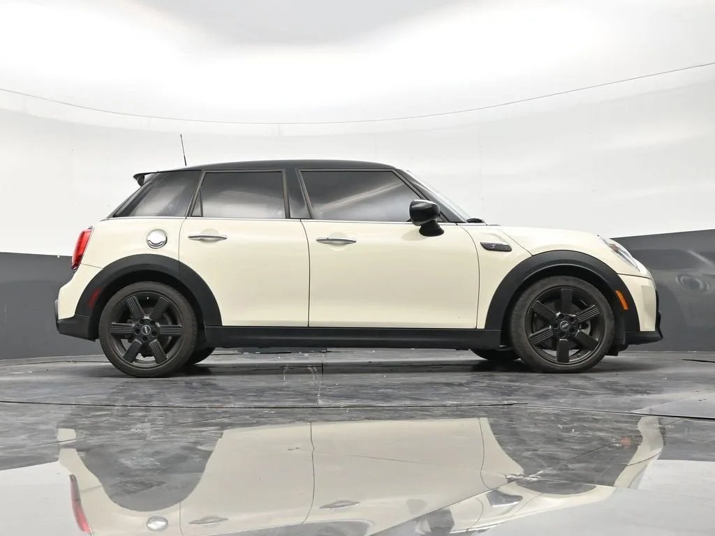 2022 MINI Hardtop 4 Door Cooper S photo 25