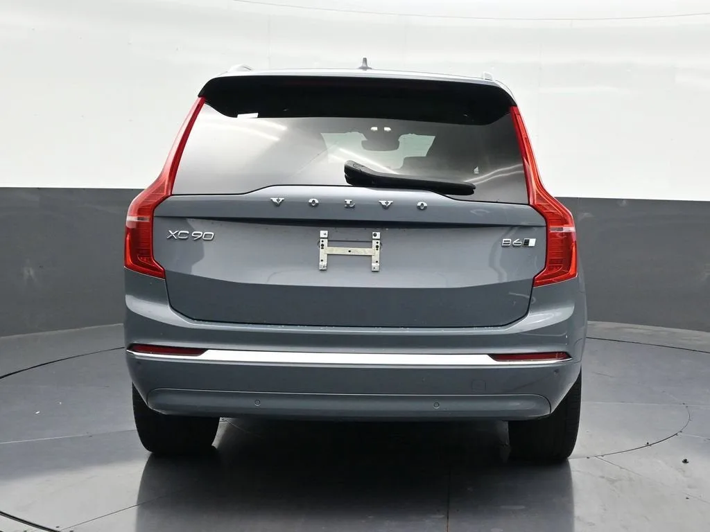 2023 Volvo XC90 B6 Ultimate 7-Seater photo 5