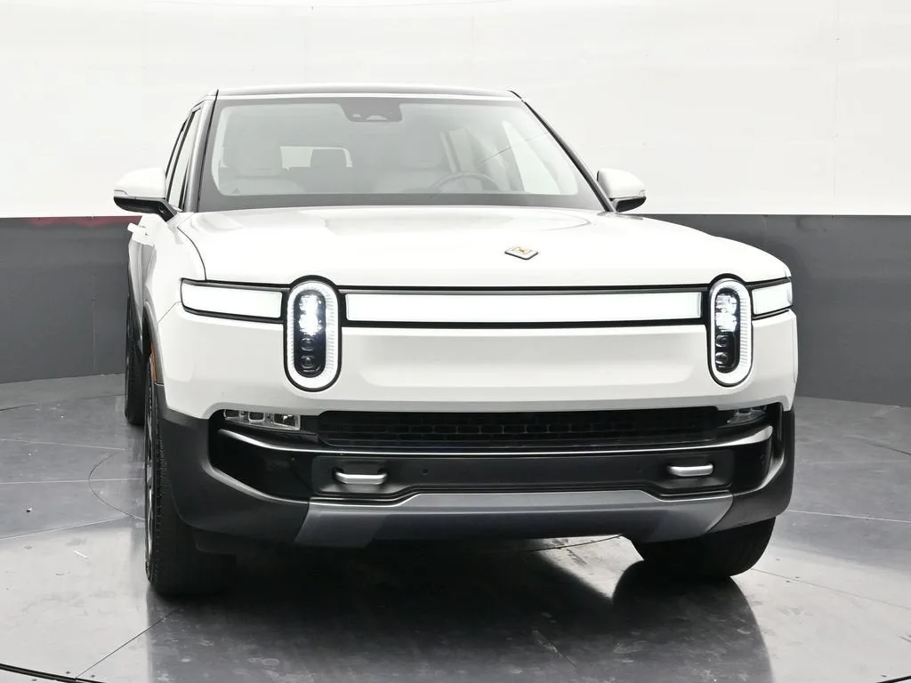 2024 RIVIAN R1S Adventure photo 8