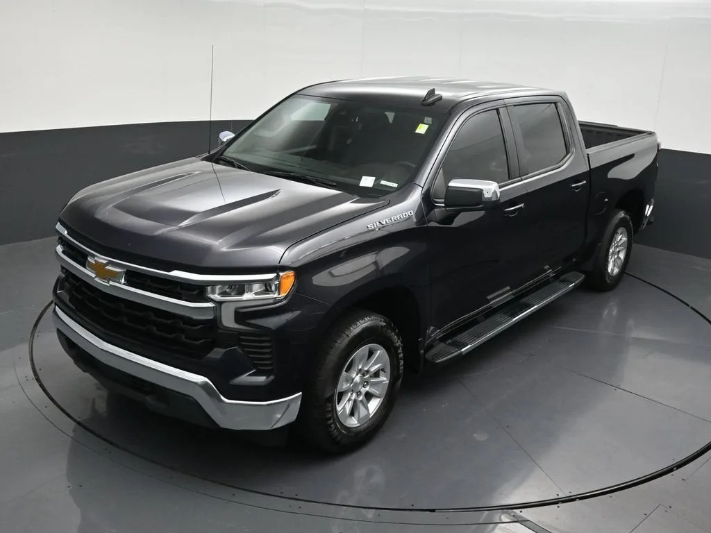2023 Chevrolet Silverado 1500 LT photo 11
