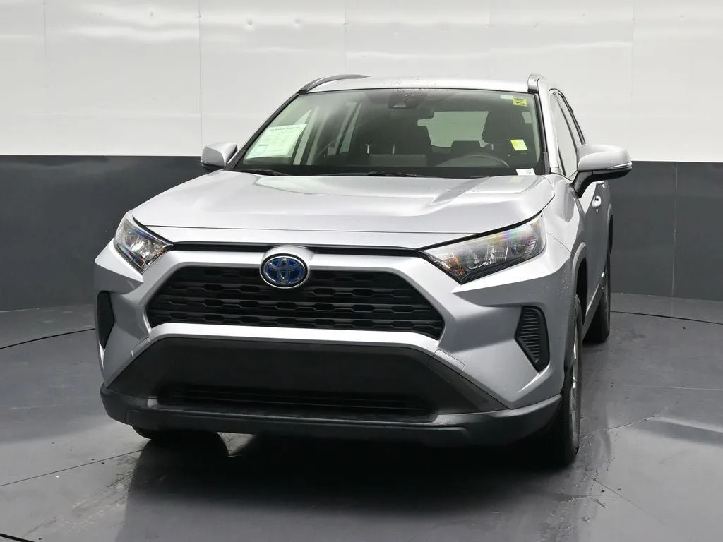 2022 Toyota RAV4 Hybrid LE photo 6
