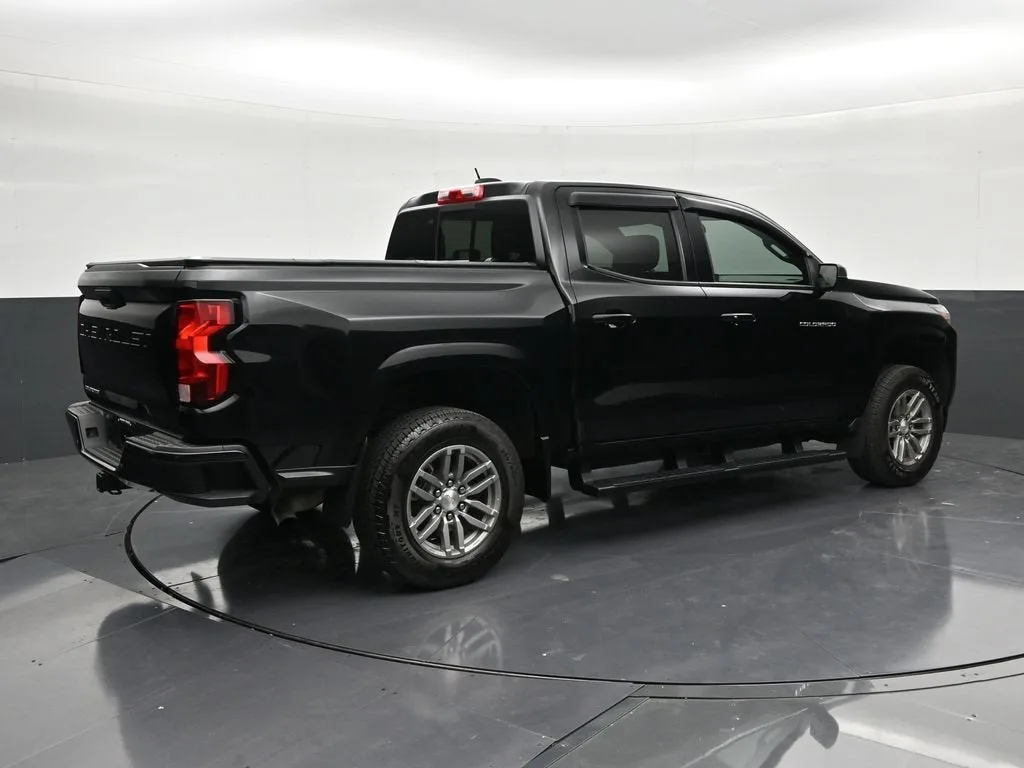 2025 Chevrolet Colorado WT/LT photo 5