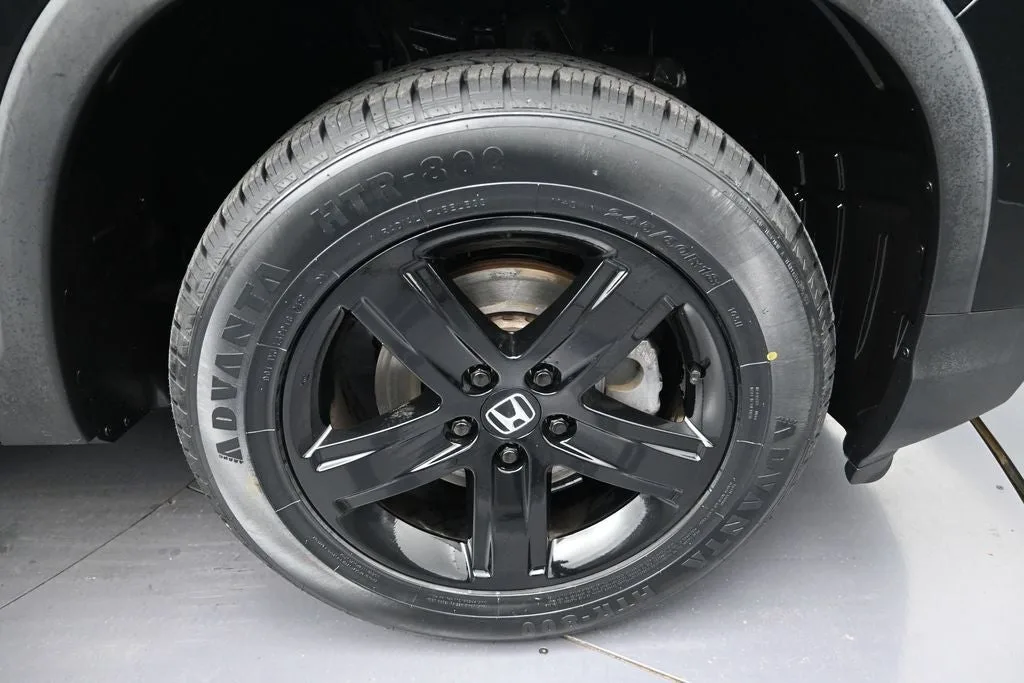 2023 Honda Ridgeline Black Edition photo 9