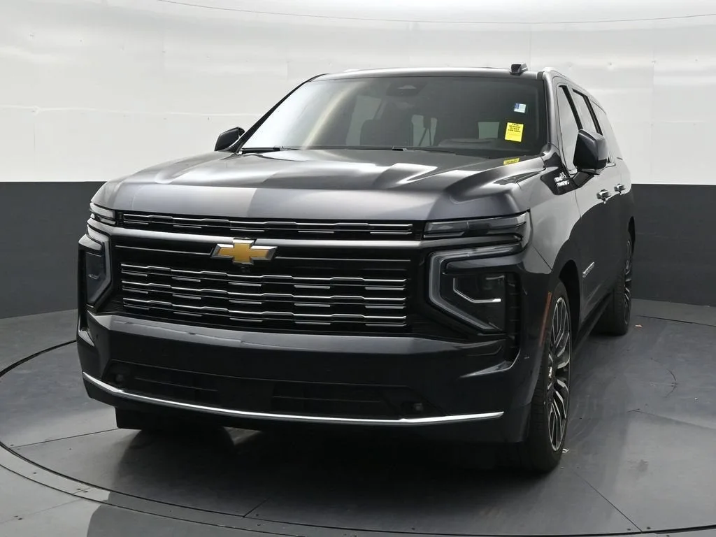 2026 Chevrolet Suburban High Country photo 8