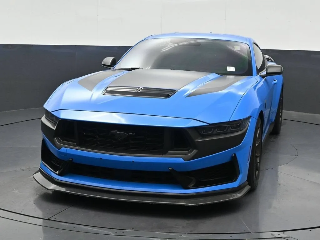 2024 Ford Mustang Dark Horse photo 9