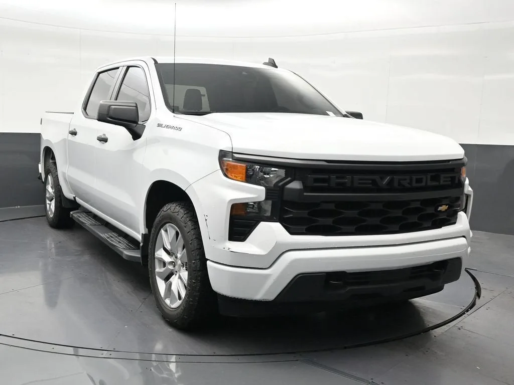 2022 Chevrolet Silverado 1500 Custom photo 8