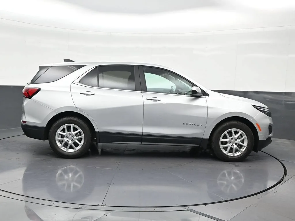 2022 Chevrolet Equinox LT photo 7