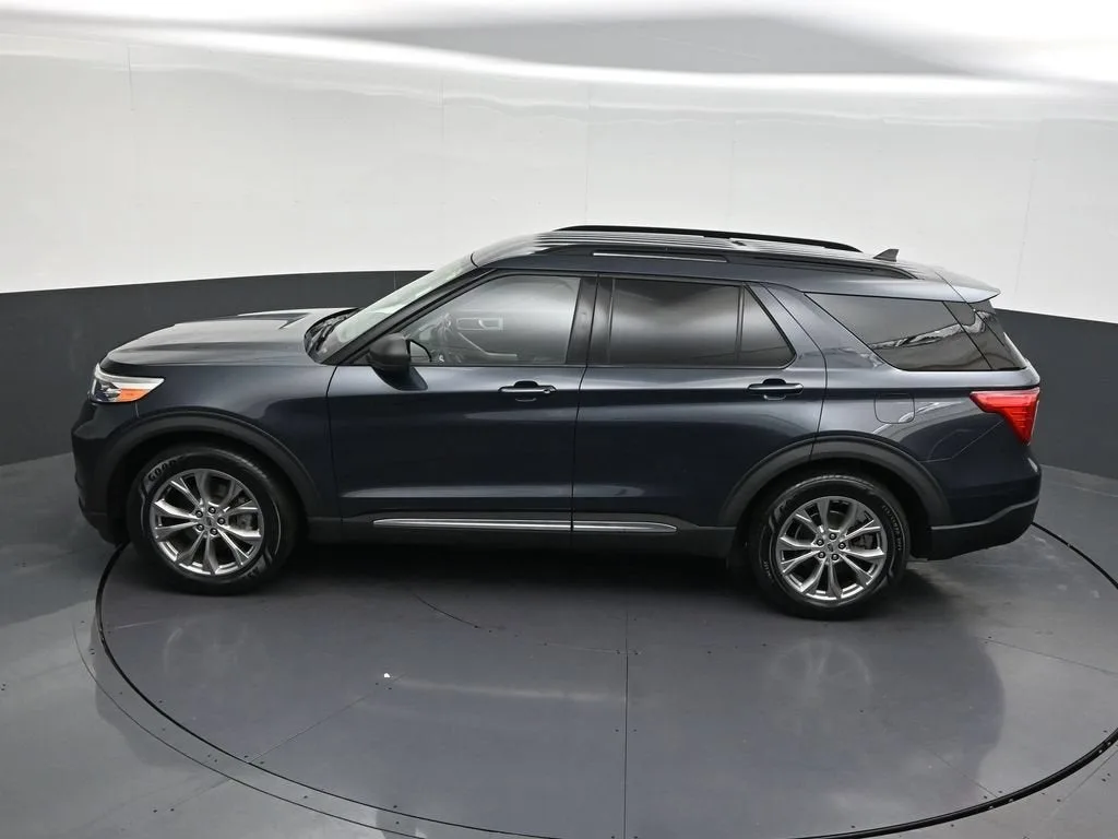 2022 Ford Explorer XLT photo 11