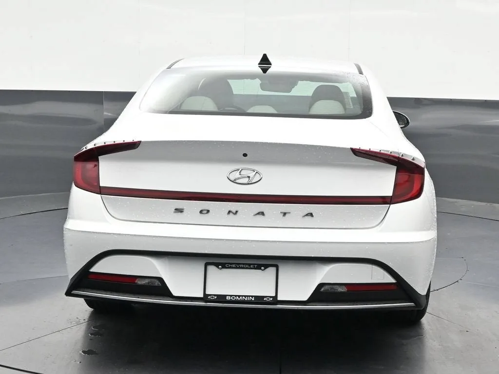2022 Hyundai Sonata SE photo 4