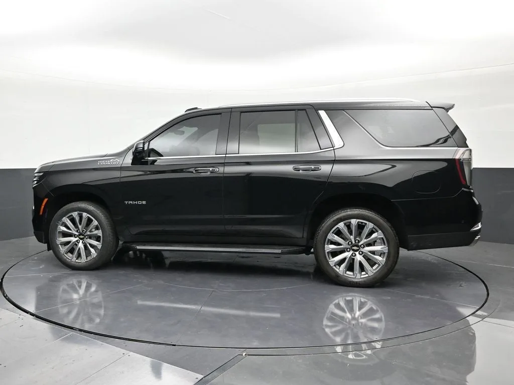 2025 Chevrolet Tahoe High Country photo 2