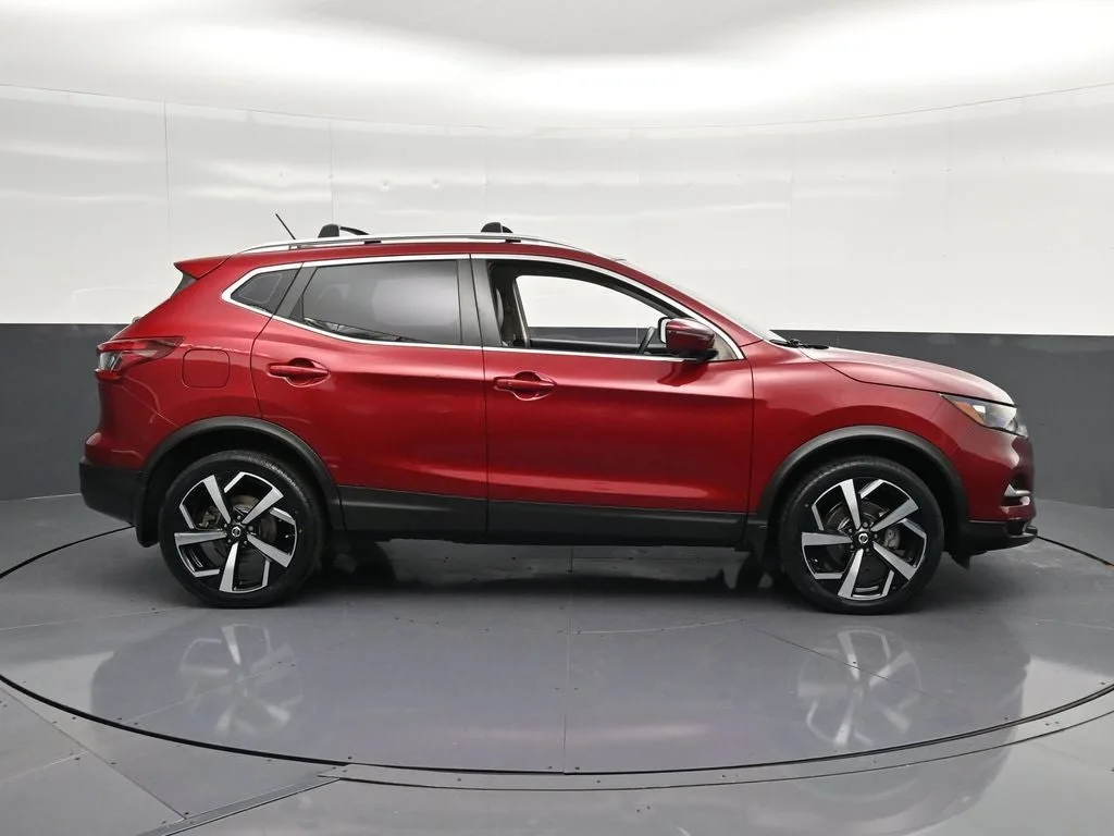 2021 Nissan Rogue Sport SL photo 4