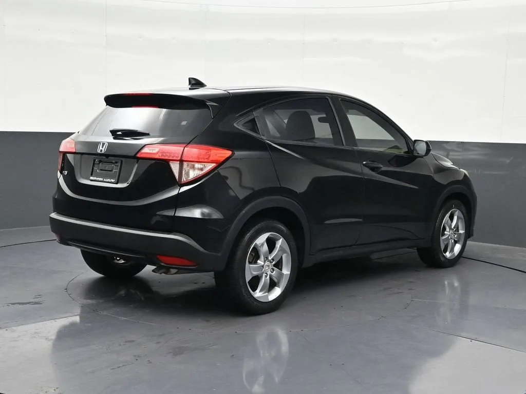 2018 Honda HR-V LX photo 5