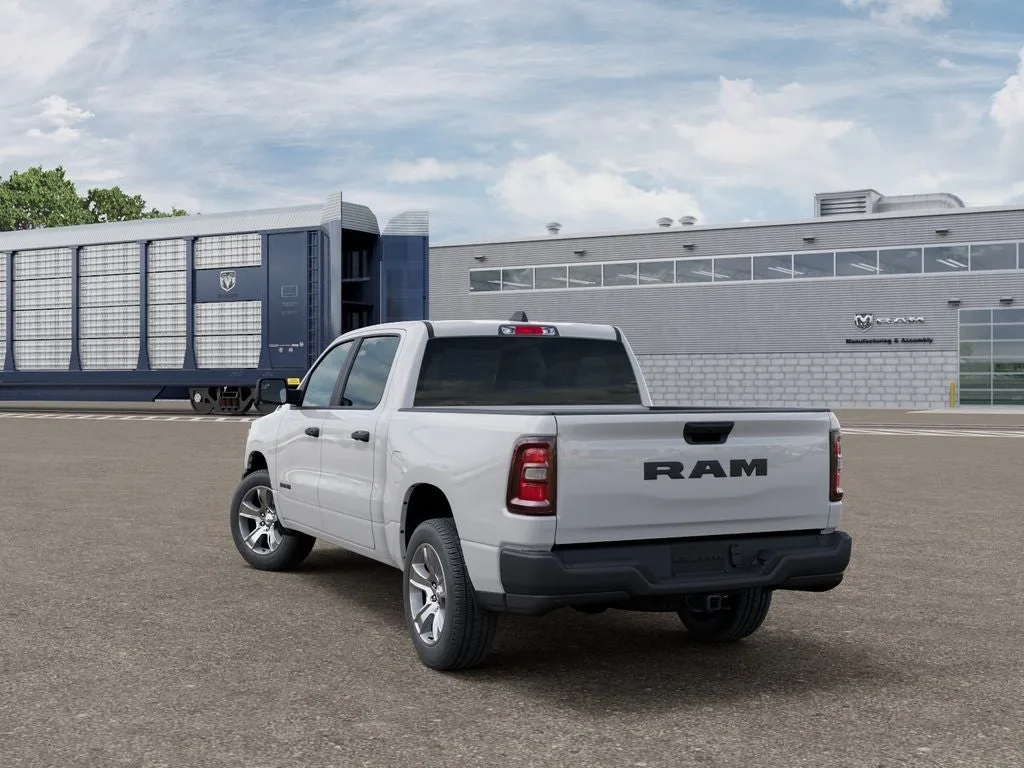 2025 RAM 1500 Tradesman photo 3