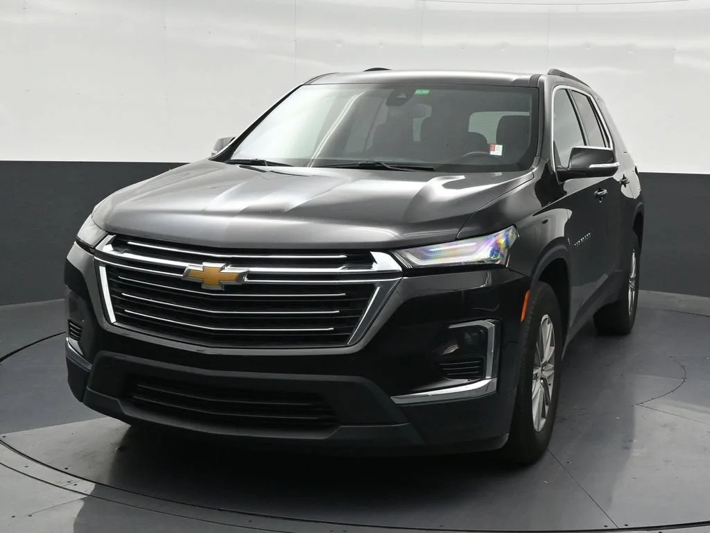 2023 Chevrolet Traverse LT Cloth photo 9