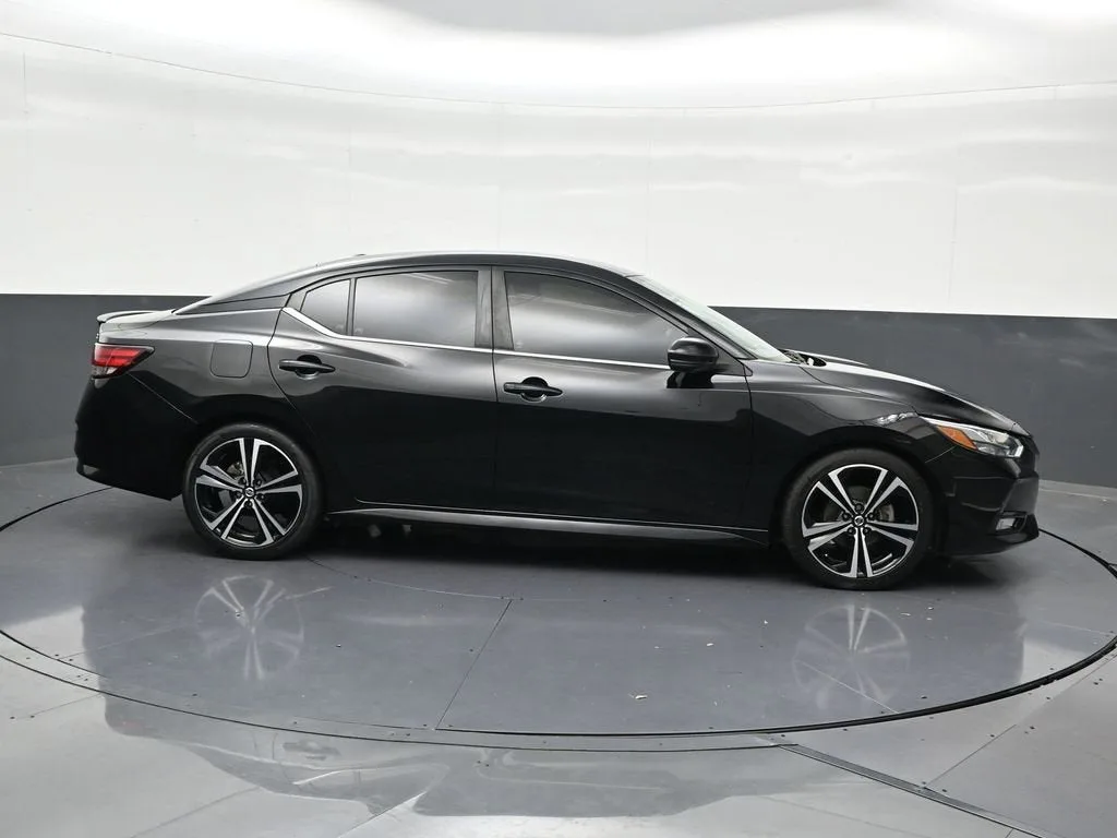 2022 Nissan Sentra SR Xtronic CVT photo 7