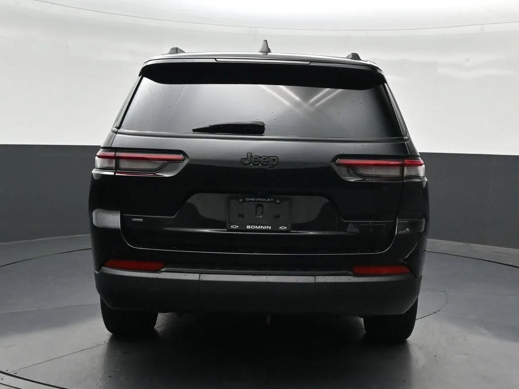 2022 Jeep Grand Cherokee L Limited 4x2 photo 4