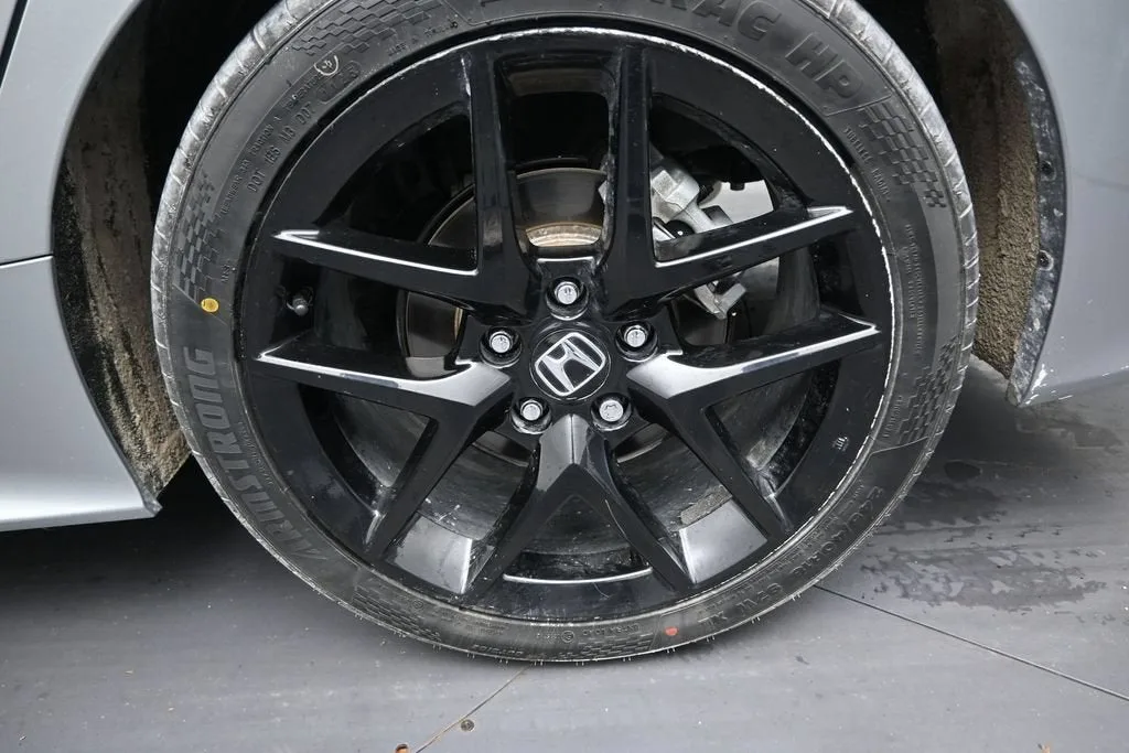 2025 Honda Civic Hybrid Sport photo 9