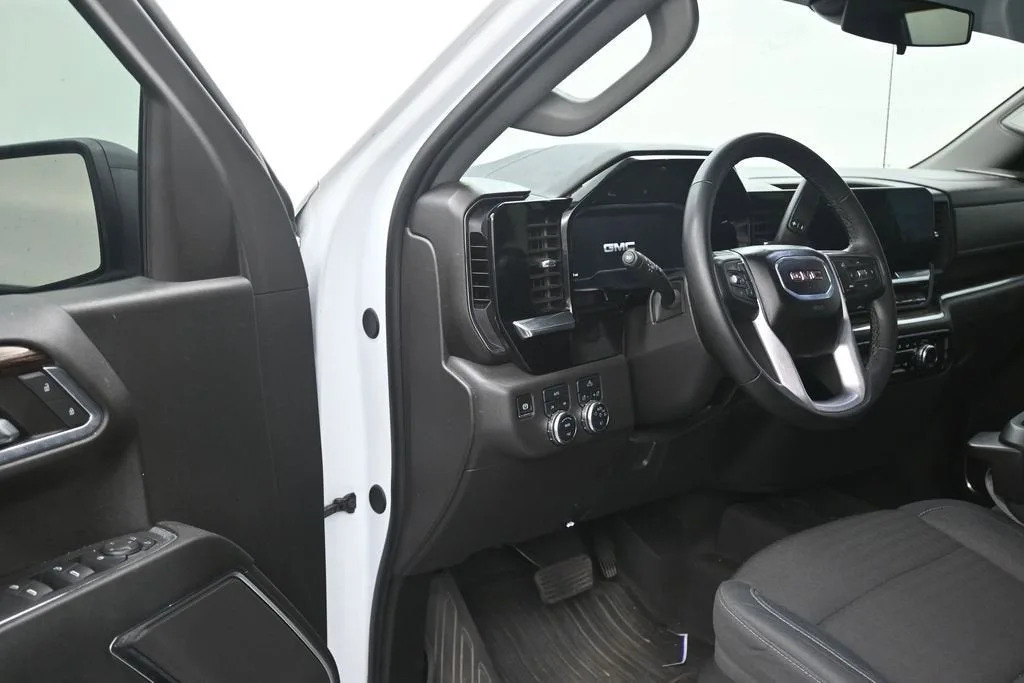 2024 GMC Sierra 1500 Elevation photo 10