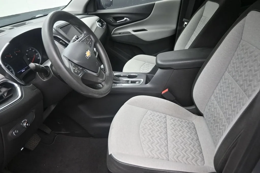 2023 Chevrolet Equinox LS photo 12