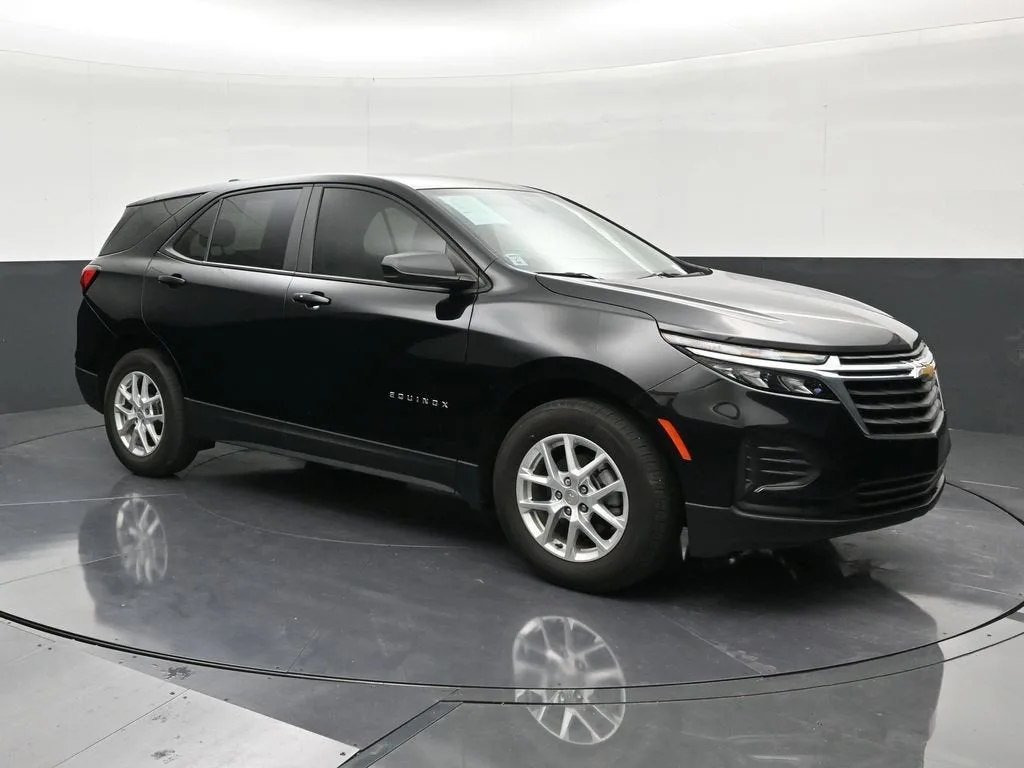 2024 Chevrolet Equinox LS photo 7