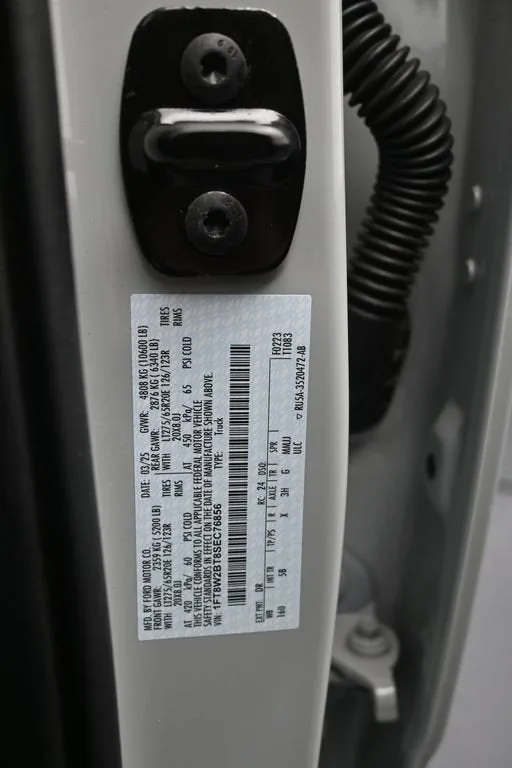 2025 Ford F-250 LARIAT photo 11