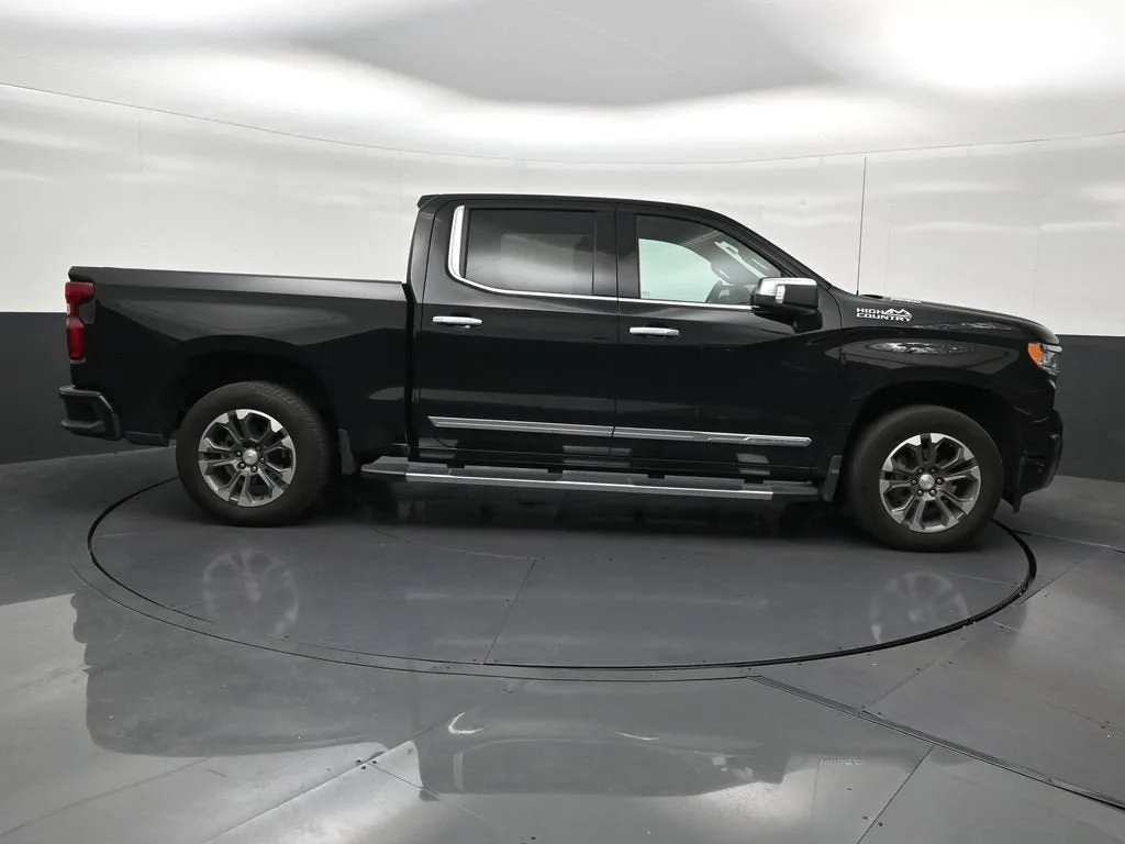 2024 Chevrolet Silverado 1500 High Country photo 7