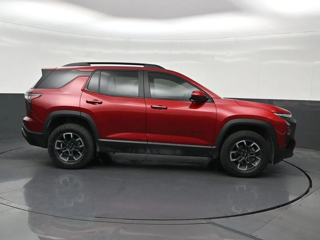 2026 Chevrolet Equinox ACTIV photo 7