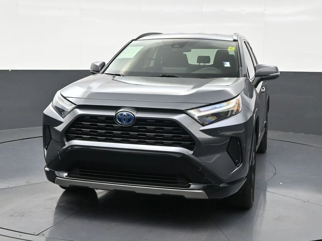 2023 Toyota RAV4 Hybrid SE photo 8