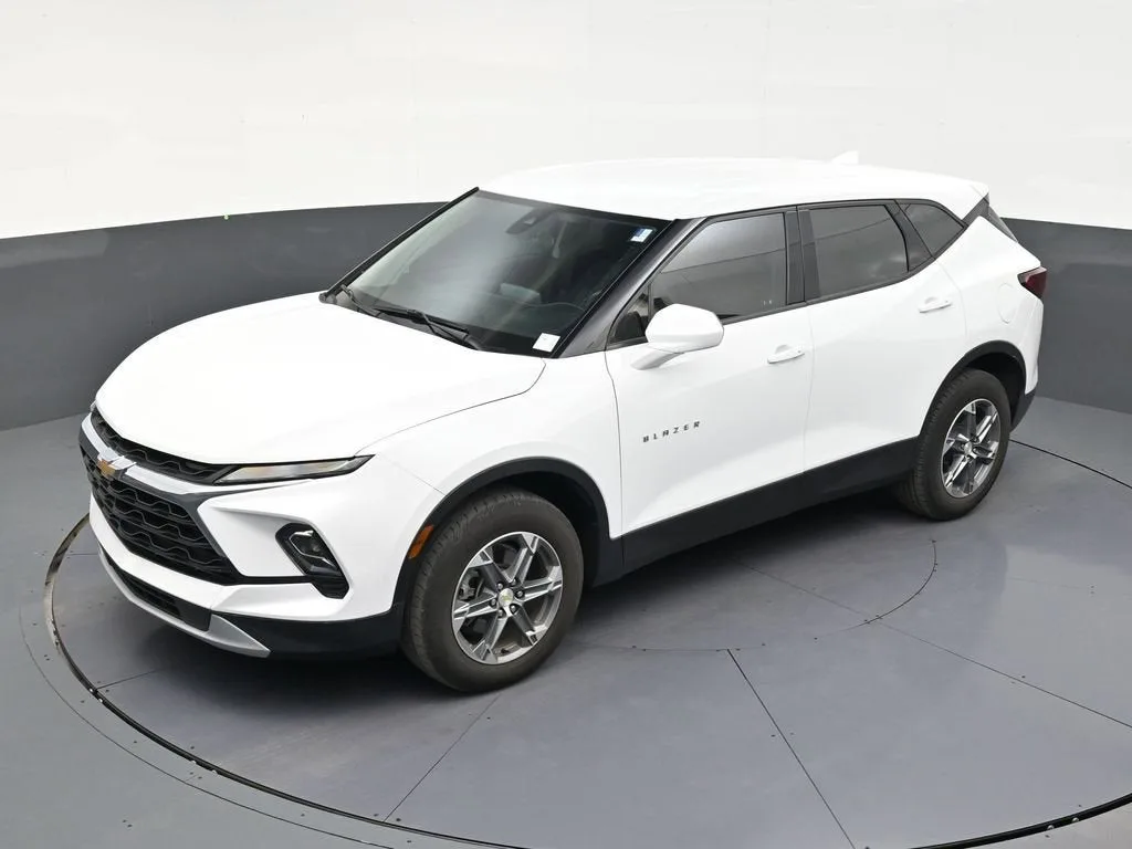 2023 Chevrolet Blazer 2LT photo 12