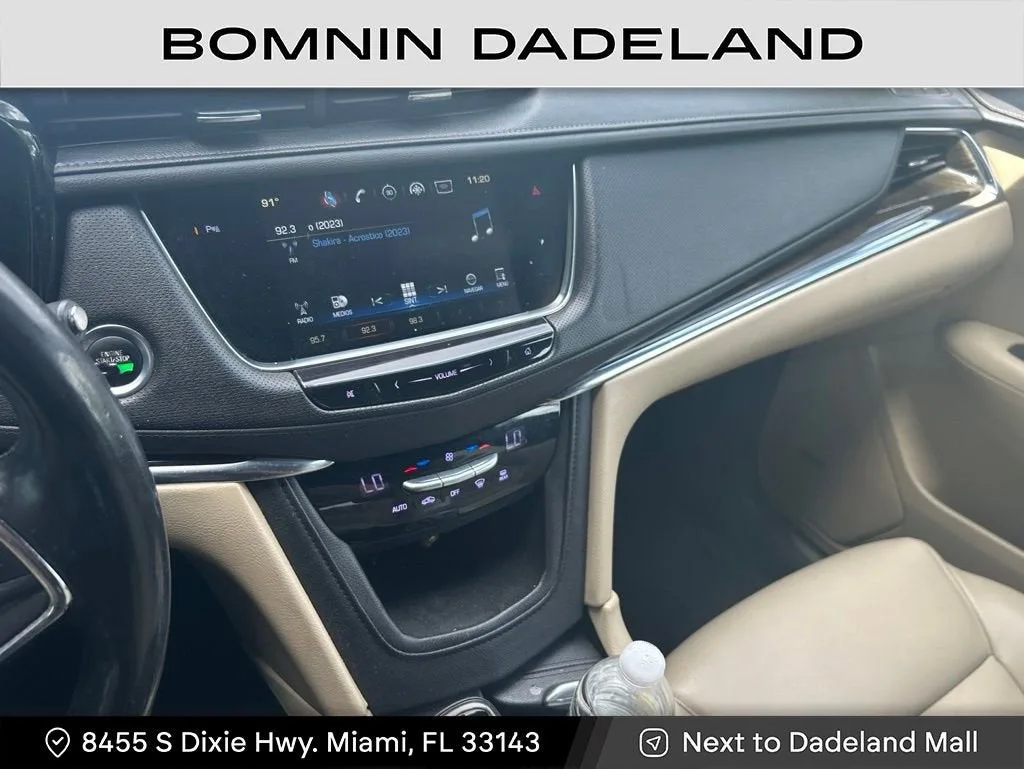 2018 Cadillac XT5 FWD photo 3