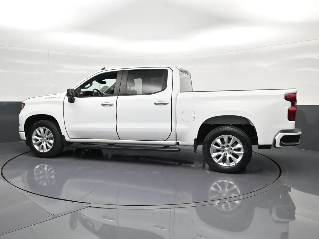2024 Chevrolet Silverado 1500 Custom photo 8