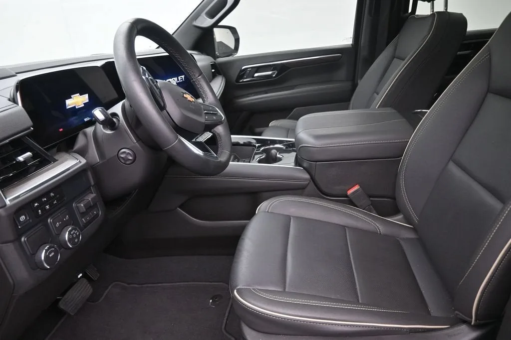 2025 Chevrolet Tahoe Premier photo 12